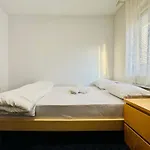 Joy Very Big Ofcea 17 Apartment